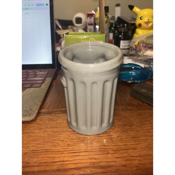 Sesame Street Oscar the Grouch Ceramic Pen Cup New in Box Desk Organizer - Picture 2 of 8